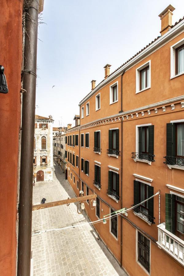 Charming Apartment On The Grand Canal R&R Venice Exterior photo